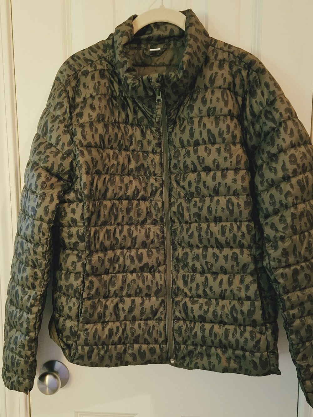Large Old Navy Go-H2O Water-Resistant Narrow-Channel Puffer Jacket 609382 Olive